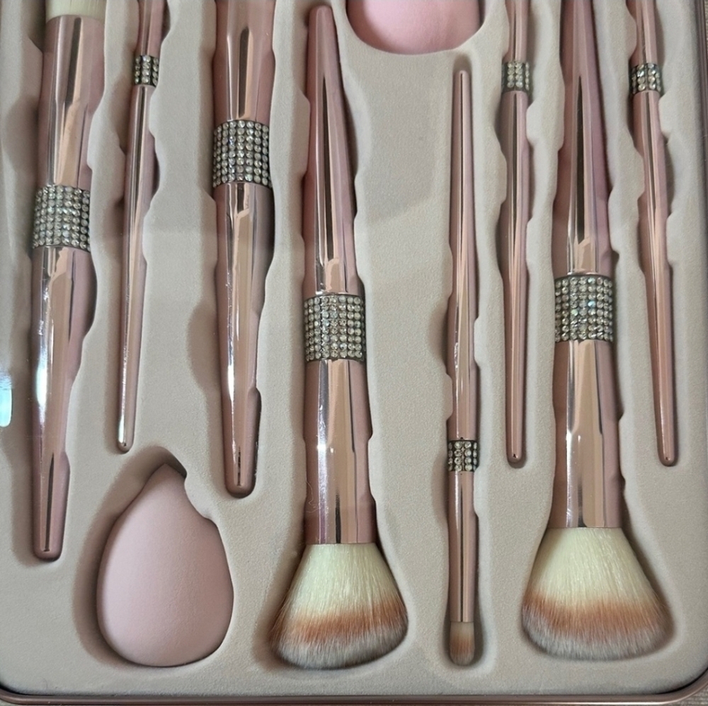 💕▪️Glitz & Glam ▪️Full Face Makeup 11pc Brush Set - Pink - Picture 3 of 5